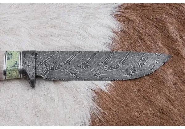 Exkluzív damaszkuszi kés 13 cm szerpentinit/rénszarvas agancs