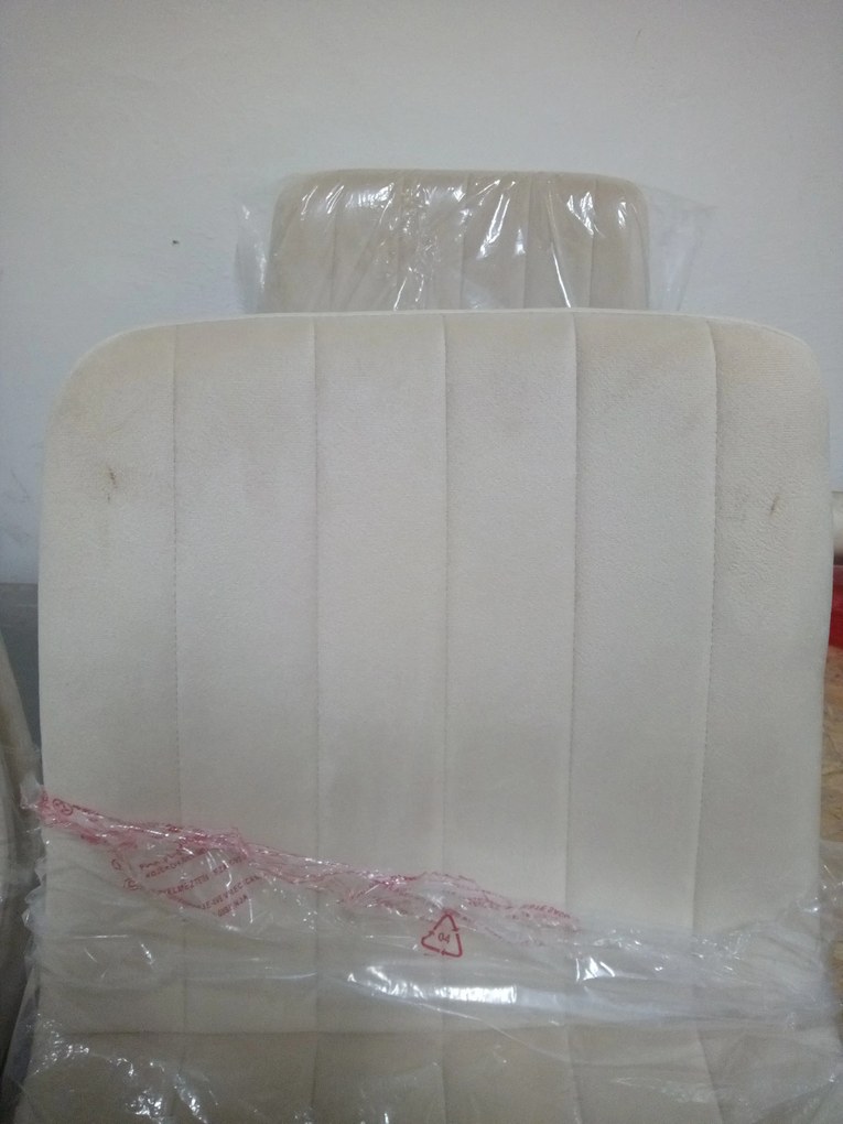 AKCIÓ Krém bársony szék LAVA BUTTER CREAM II. osztály