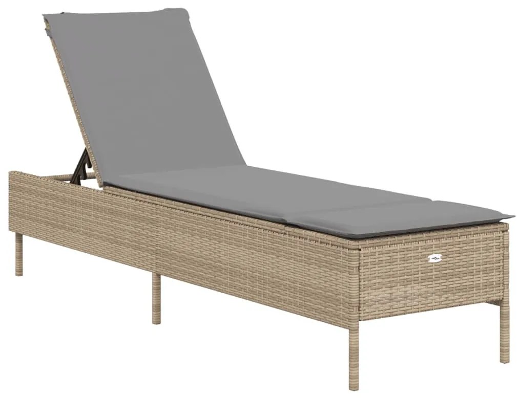 2 db bézs polyrattan napozóágy párnával