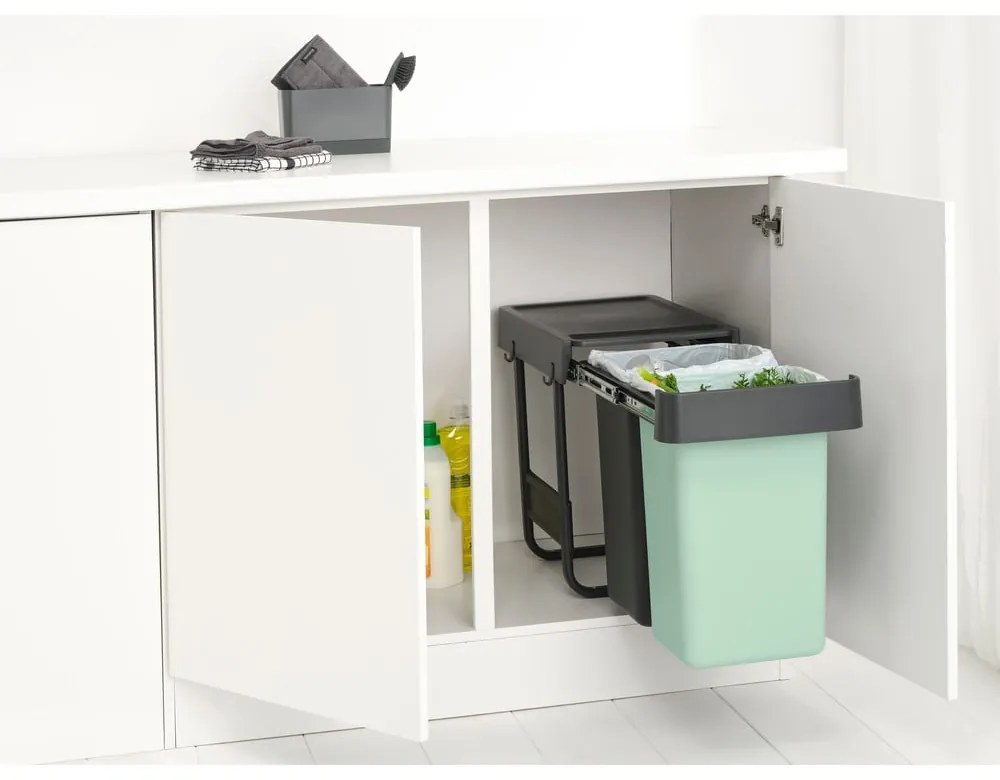 Mentazöld-sötétszürke műanyag szelektív beépíthető szemetes 30 l Sort&Go – Brabantia