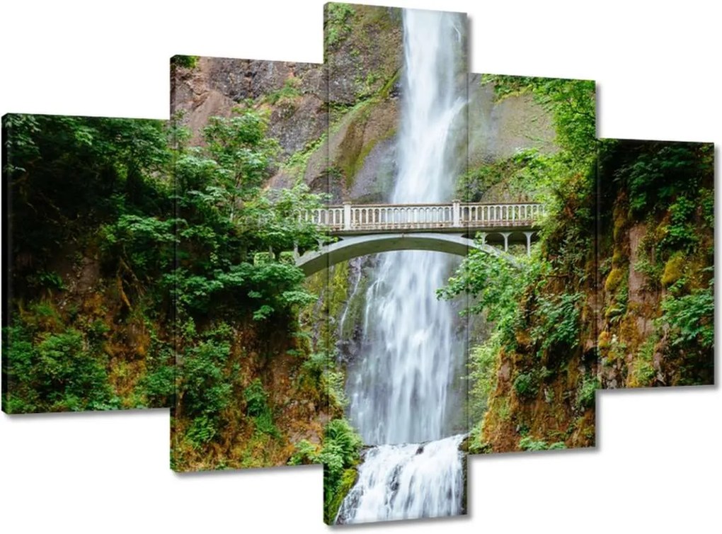 Képek 150x105 Trópusi vízesés Hegyek