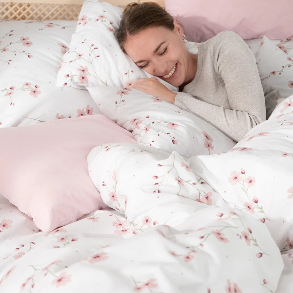 Goldea pamut ágyneműhuzat - cseresznyevirágok 150 x 200 és 50 x 60 cm