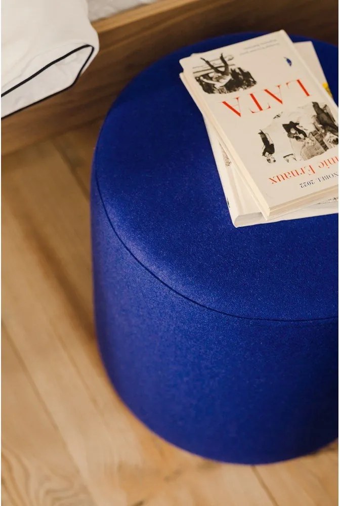 Kék gyapjú puff Folk – noo.ma