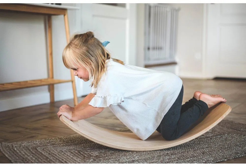 Kék-natúr színű borovi fenyő egyensúlyozó deszka 80x30x18 cm Montessori – Meowbaby