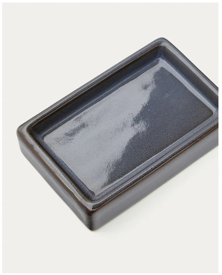 Sötétkék kerámia szappantartó Silvet – Kave Home