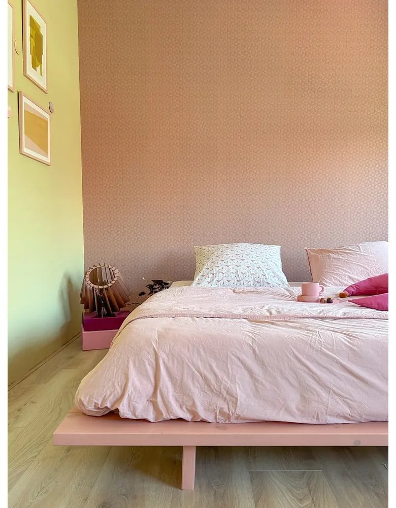 Világos rózsaszín borovi fenyő franciaágy ágyráccsal 160x200 cm Japan – Karup Design