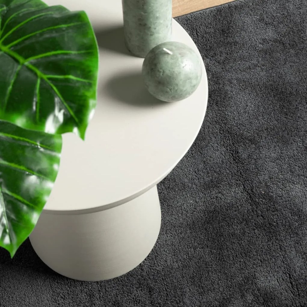 OVIEDO antracitszürke rövid szálú szőnyeg 200 x 200 cm