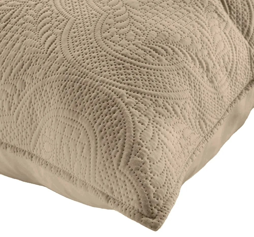 Bézs mikroszálas steppelt ágytakaró és párnahuzat szett 240x220 cm Romane – douceur d'intérieur