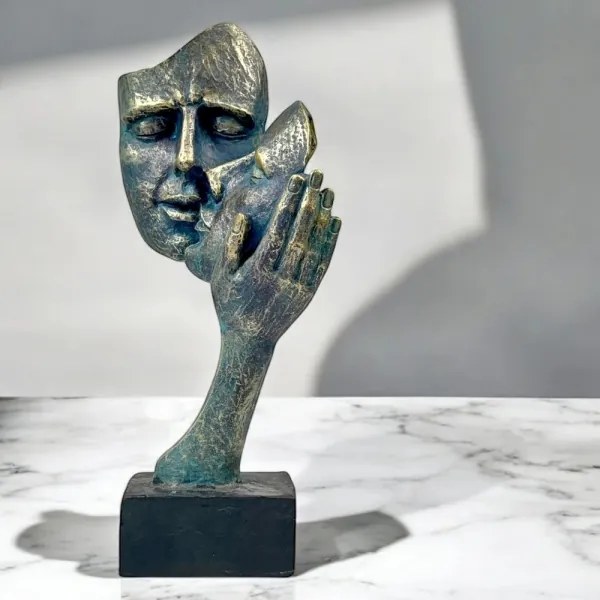 Asztaldísz 35x22x13 cm gyanta/patina