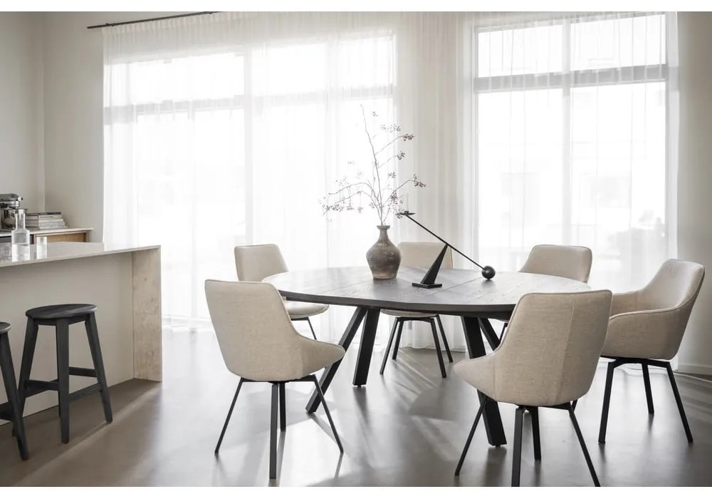 Sötétbarna kerek bővíthető étkezőasztal tölgyfa dekorral ø 135 cm Maddock – Rowico