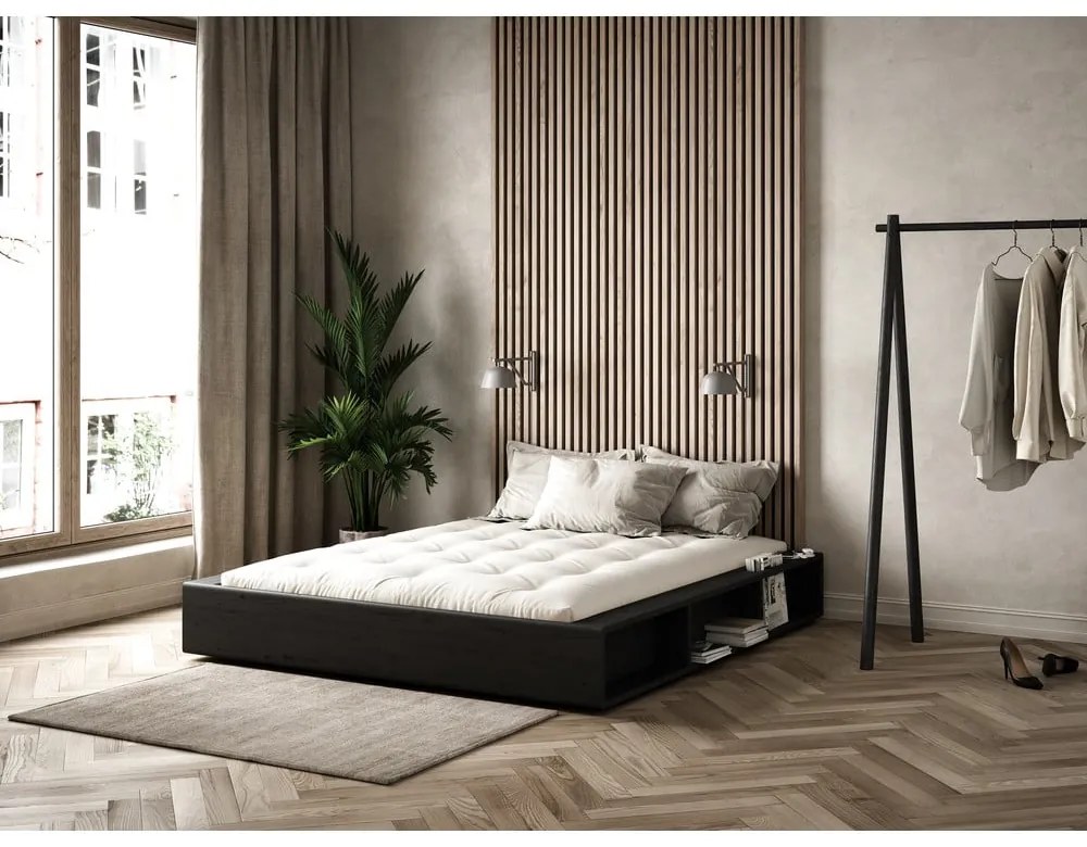 Ziggy fekete kétszemélyes tömörfa ágy tárolóhellyel, 140 x 200 cm - Karup Design