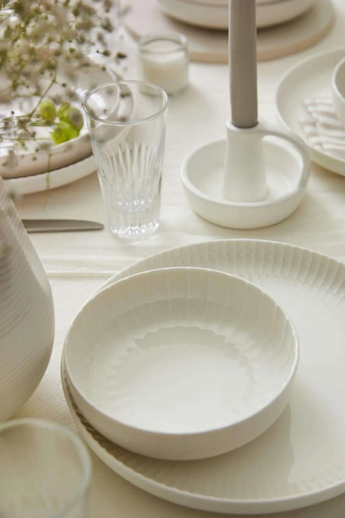 18 részes porcelán étkészlet