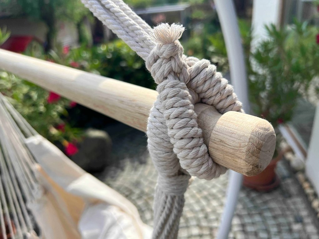 PALAK bézs függőszék fekete állvánnyal