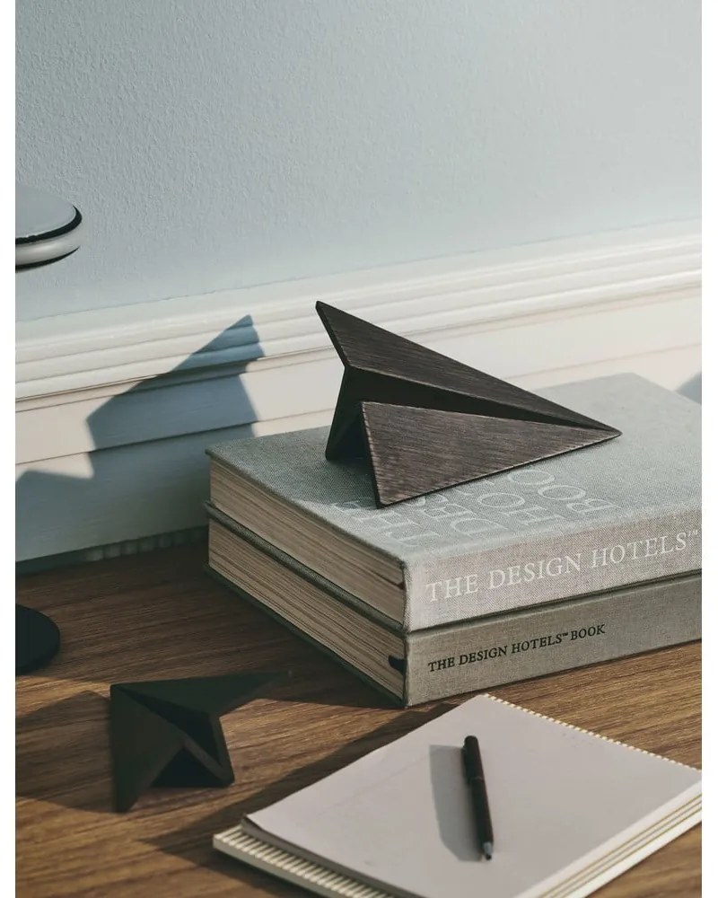 Tömörfa szobor (magasság 5 cm) Maverick – Boyhood