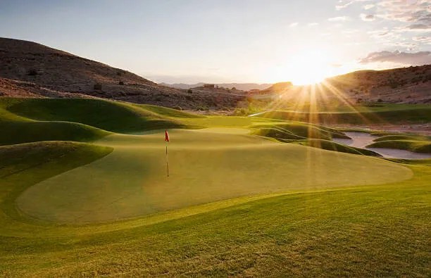 Fotográfia Putting Green at Sunset, Ken Redding