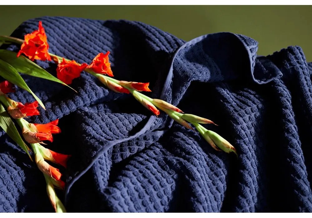 Sötétkék frottír bio pamut törölköző 50x100 cm Check – JUNA