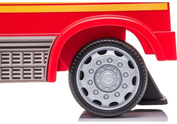 Push autó Mercedes Tűzoltóautó 2xAA piros