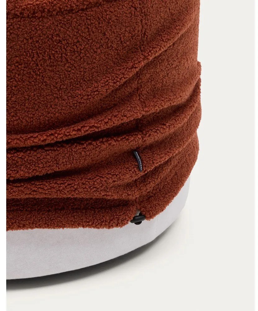 Terrakotta színű buklé puff Kaeli – Kave Home