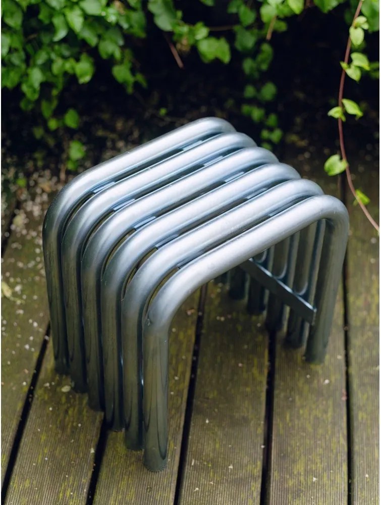 Ezüstszínű fém kerti szék Nokk – noo.ma