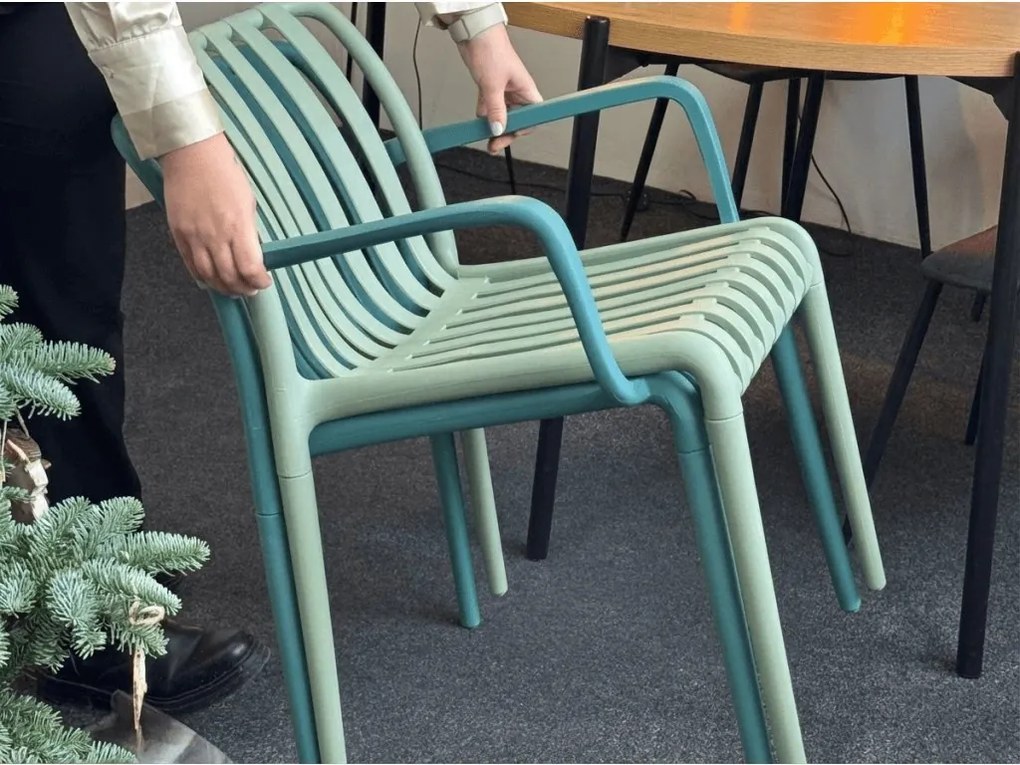 Műanyag szék TREGO karfával, zöld