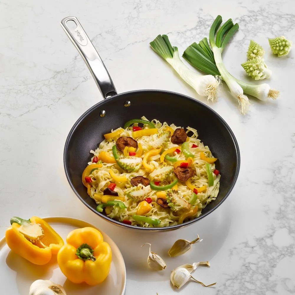 Wok rozsdamentes acél serpenyő tapadásmentes felülettel ø 28 cm Intuition B8171944 – Tefal