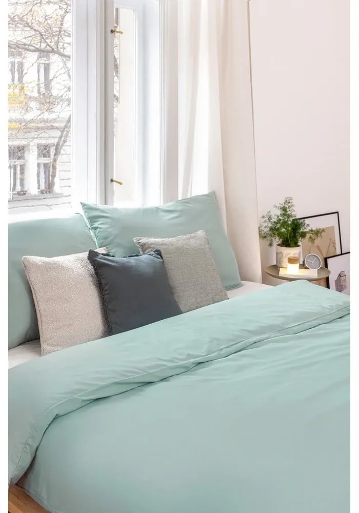 Zöld kétszemélyes mikroszatén ágyneműhuzat 200x200 cm Basic – Bonami Essentials