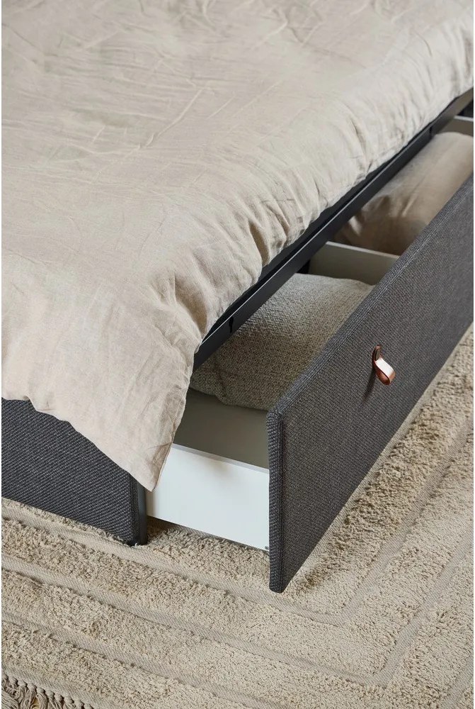 Sötétszürke kárpitozott ágyneműtartós franciaágy ágyráccsal 160x200 cm Calvi – Actona