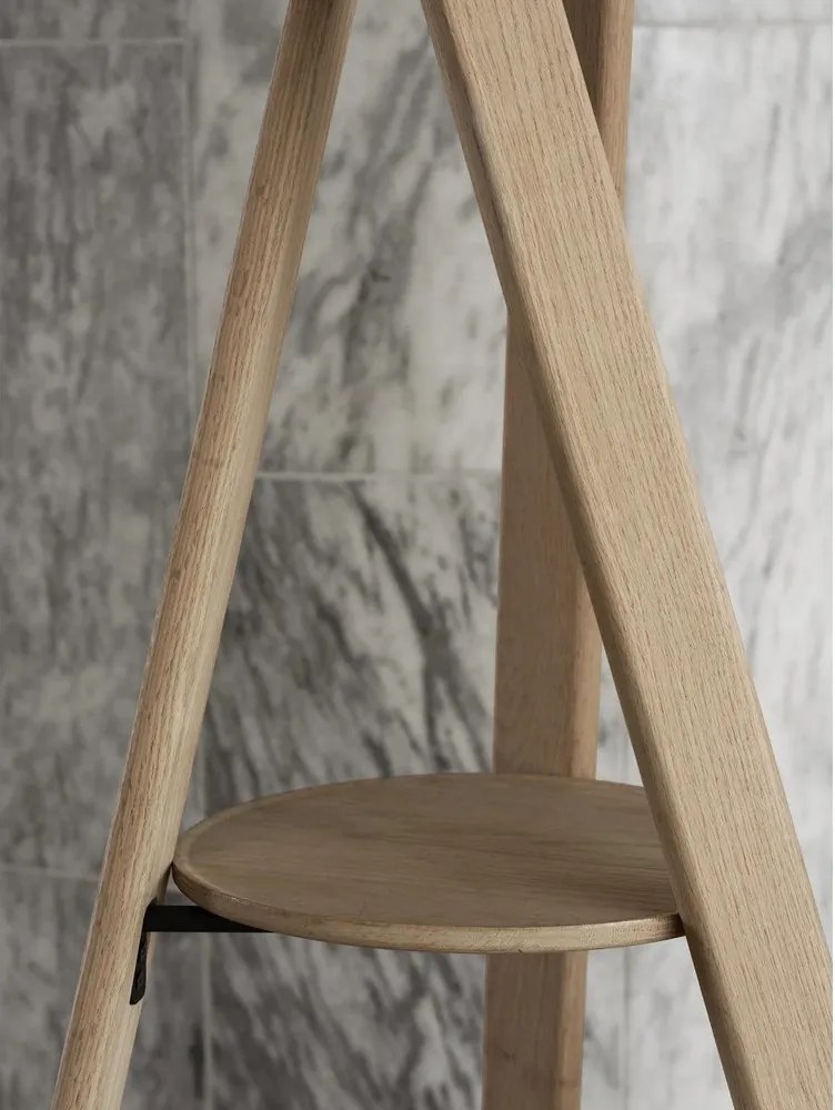 Natúr színű tölgyfa fogas 62x176 cm Rakku – Blomus