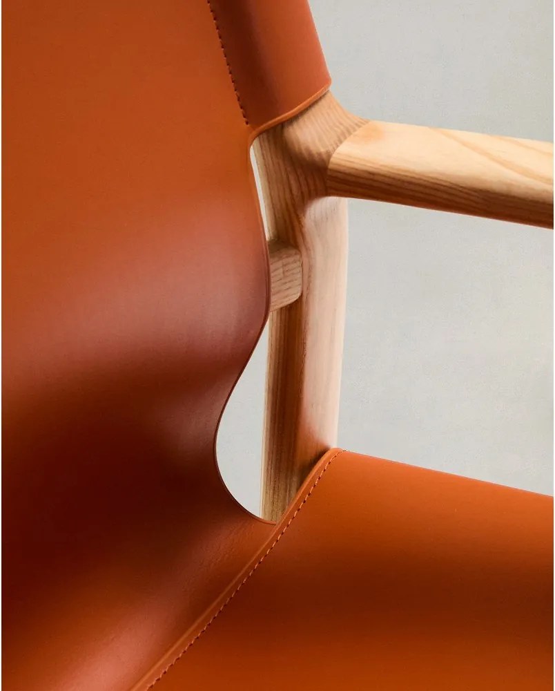 Konyakbarna kőrisfa karfás étkezőszék Jan – Kave Home