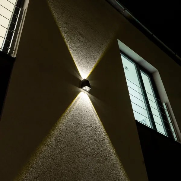 Brilagi - LED Napelemes fali lámpa PYRAMID LED/2W/3,2V 1300 mAh IP54