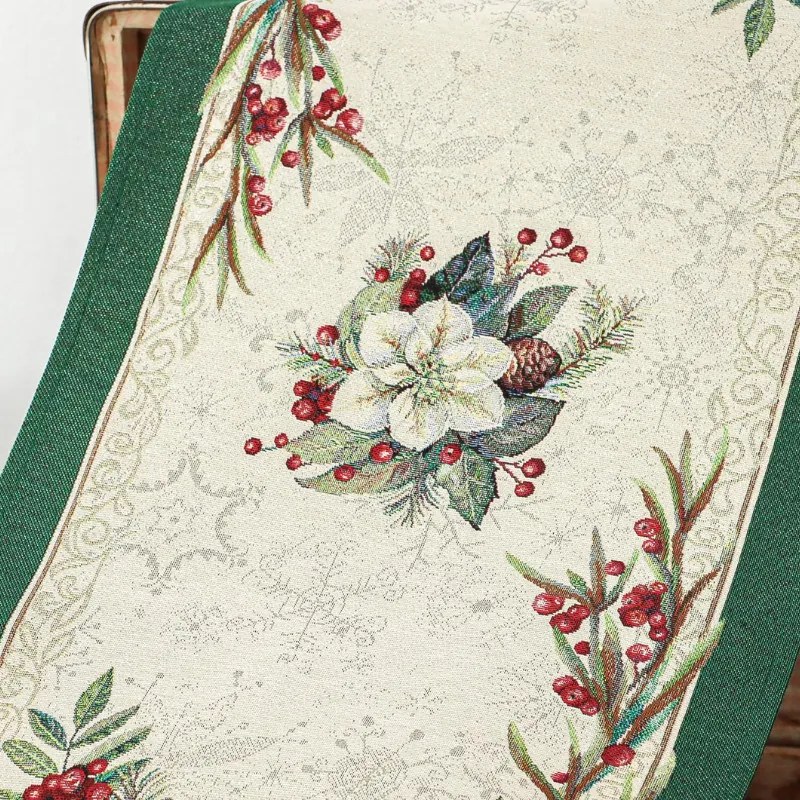 Magyal piros bogyós, zöld szélű, ezüst lurexes gépi gobelin asztali futó, 44 x 140 cm