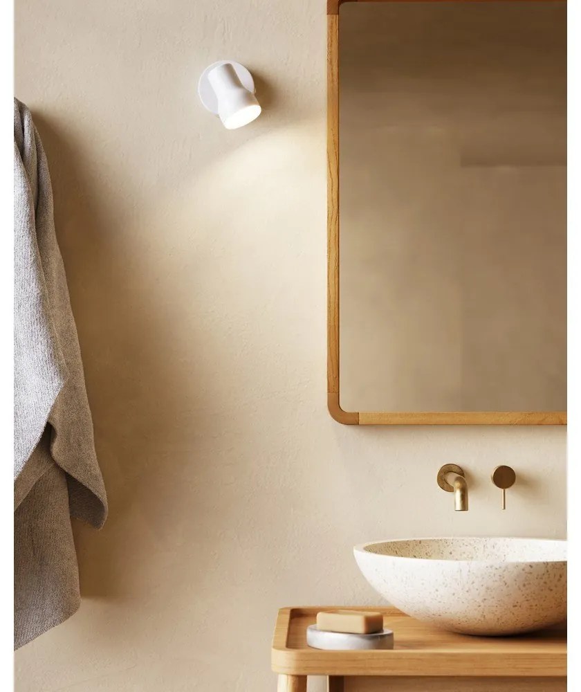 Fali tükör tömörfa kerettel 45x70 cm Shamel – Kave Home