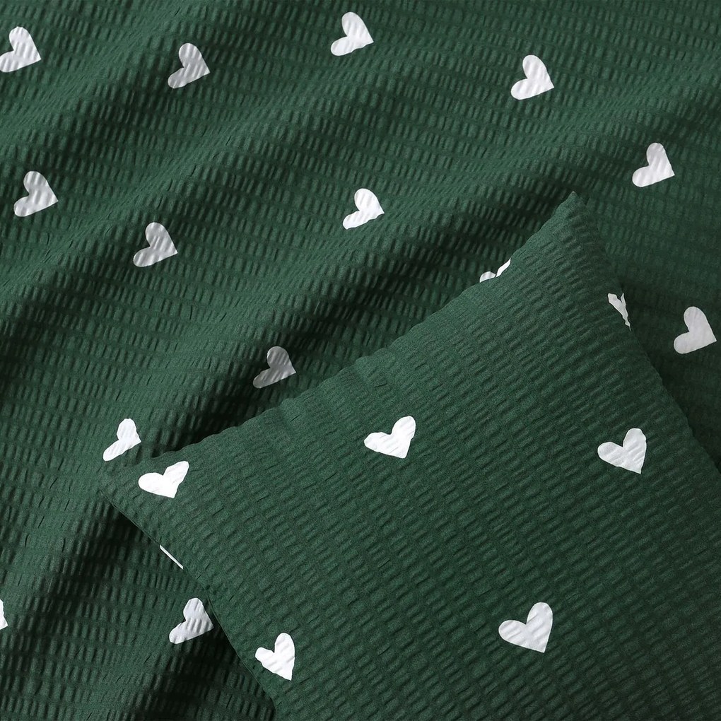 Goldea karácsonyi krepp párnahuzat - szívecskék, sötétzöld alapon 40 x 40 cm