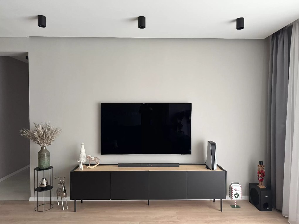 Desin TV-szekrény 220 cm fém lábakkal - fekete matt / nagano tölgy