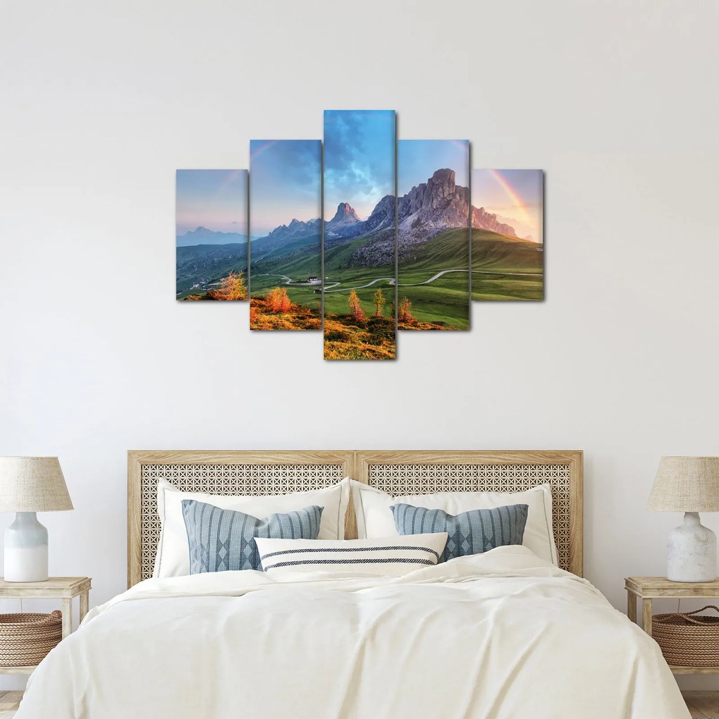 Szivárvány képe a sziklák felett (150x105 cm)