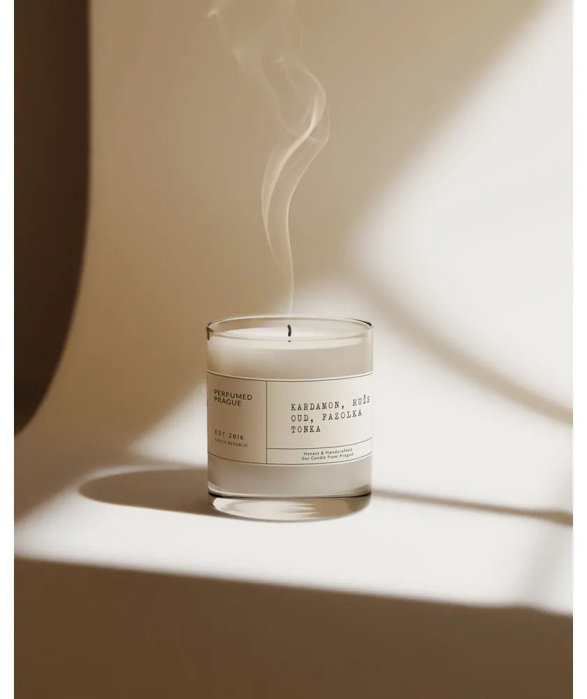 Illatos szójaviasz gyertya égési idő 40 ó #83 Cardamom, Rose, Oud, Tonka – Perfumed Prague