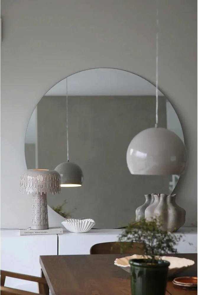 Szürkésbézs asztali lámpa fém búrával (magasság 38 cm) Verbera – Markslöjd