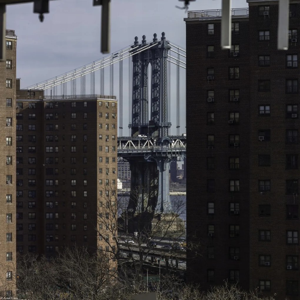 Poszter 30x30cm Manhattan híd New York épületeken át, Assaf F