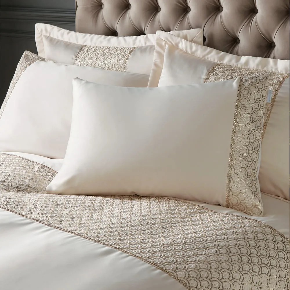 Bézs kétszemélyes mikroszatén ágyneműhuzat 200x200 cm Deco Sequin – Catherine Lansfield