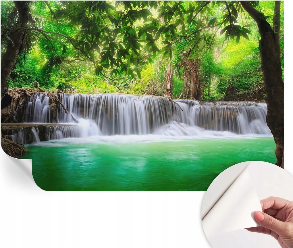 Öntapadós tapéta Divatos 3D fali ragasztó Erdei vízesés 104x70 cm