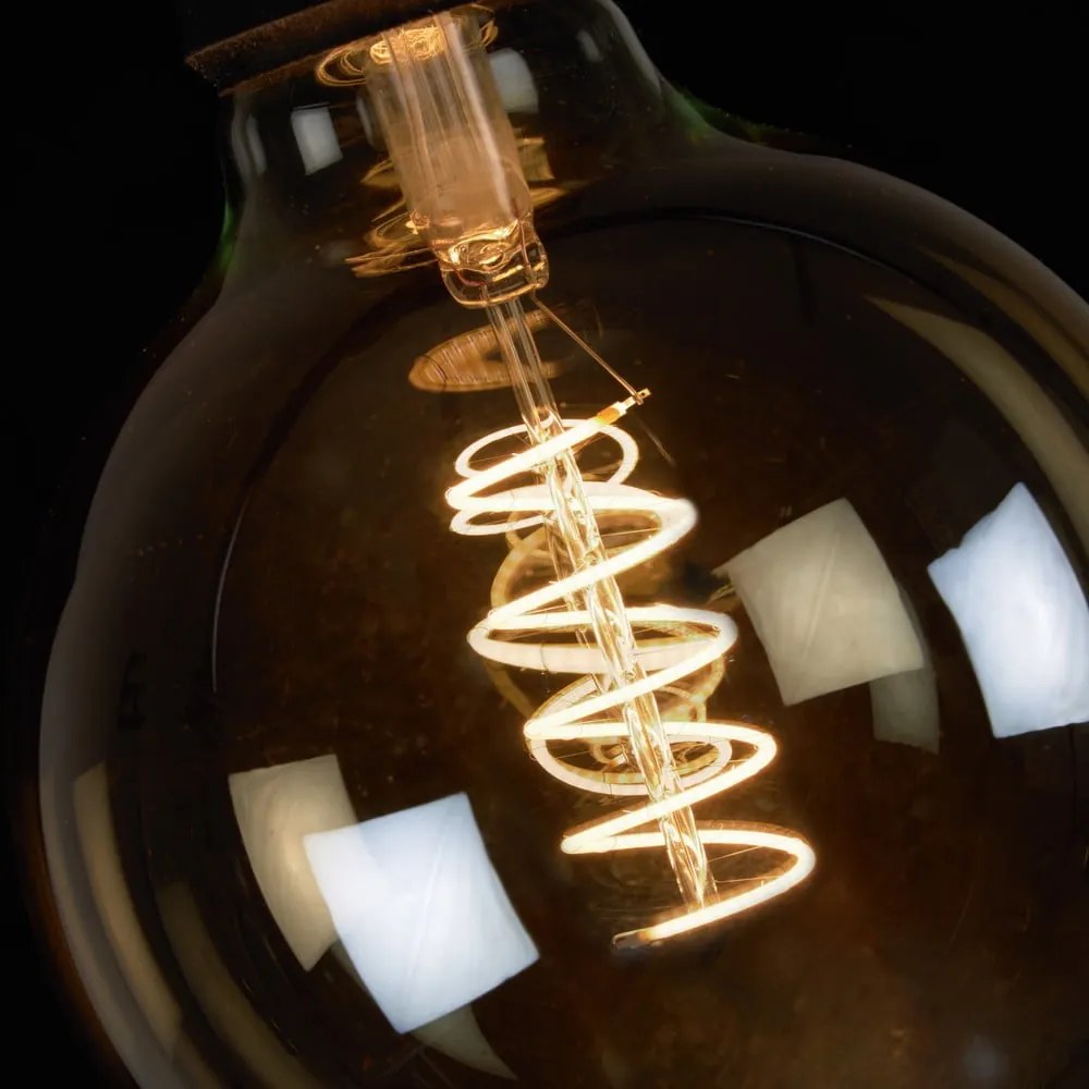Meleg színű LED izzó E27 foglalattal, 6 W – Kave Home