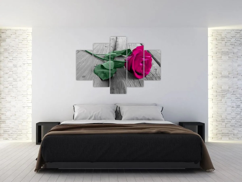 Kép - Rózsaszín rózsa zöld szárral (150x105 cm)