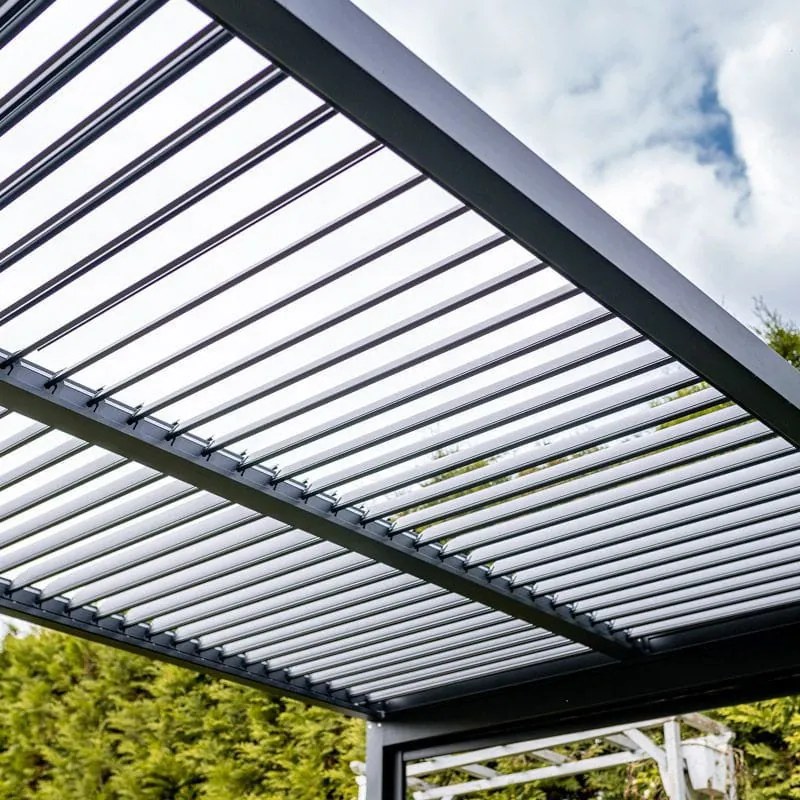 LUXE pergola 4x4m antracit LED világítással