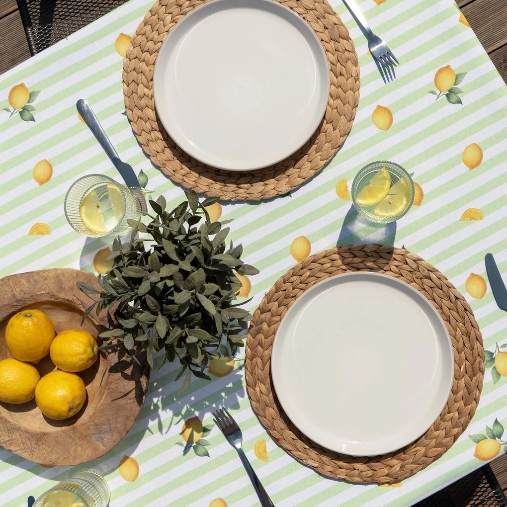 Goldea teflonos asztalterítő - citromok zöld csíkos alapon 100 x 100 cm