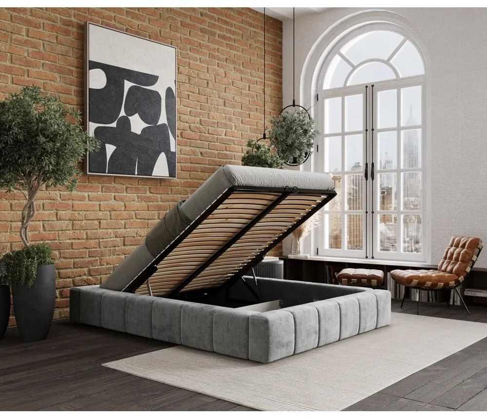 Világosszürke kárpitozott ágyneműtartós franciaágy ágyráccsal 200x200 cm Aruba L – Maison de Rêve