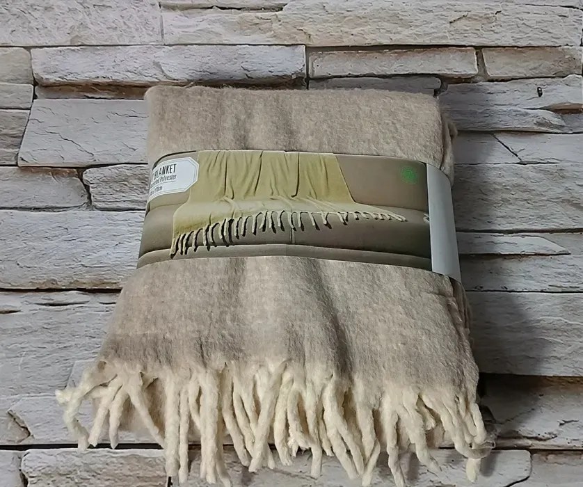 Takaró Zd trading poliészter 70 cm x 130 cm krémszínű #n