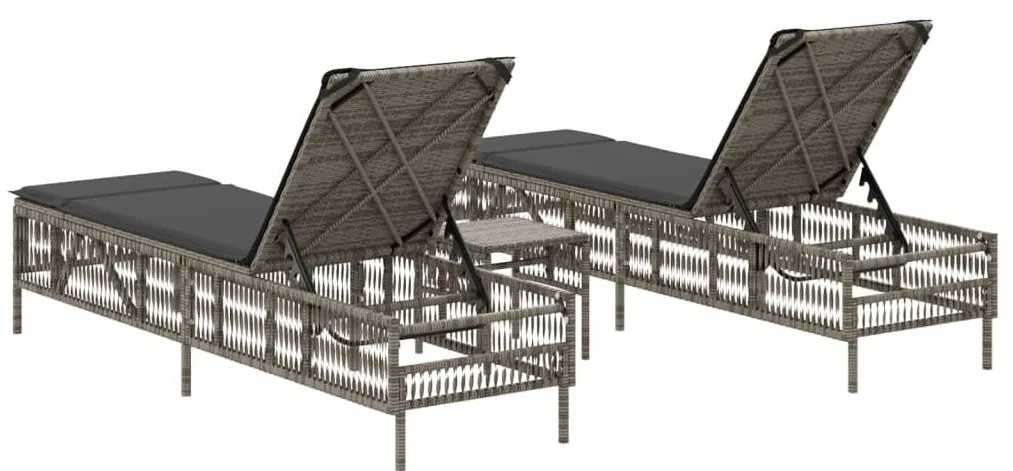 2 db szürke polyrattan napozóágy asztallal