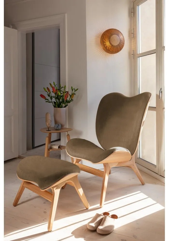 Bézs fotel A Conversation Piece – UMAGE