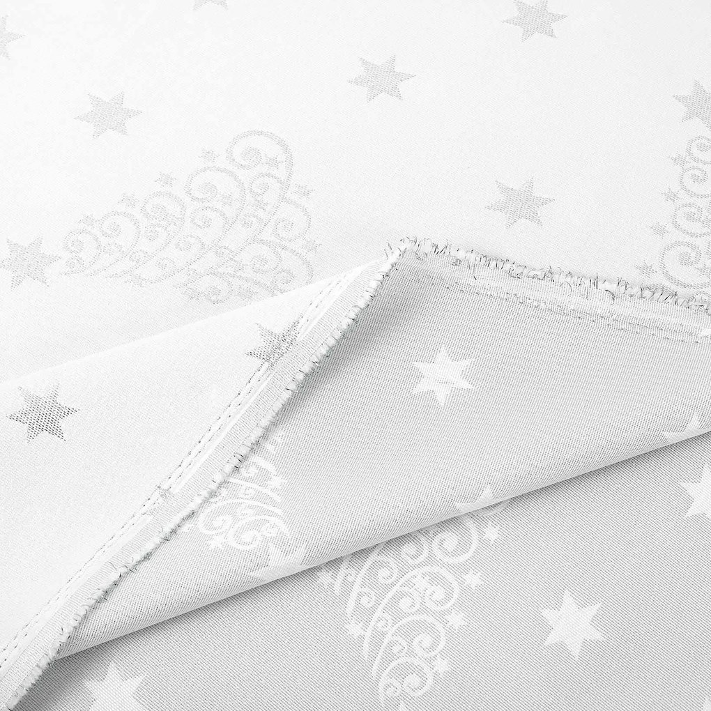 Goldea karácsonyi teflon szövet terítőknek - ezüstszínű karácsonyfák és csillagok 160 cm