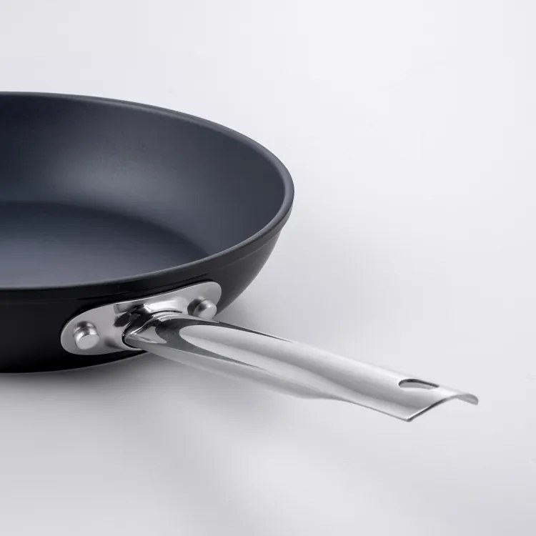 Serpenyő titán felülettel Ø 24 cm - Saturn Terra Lunasol (601301)